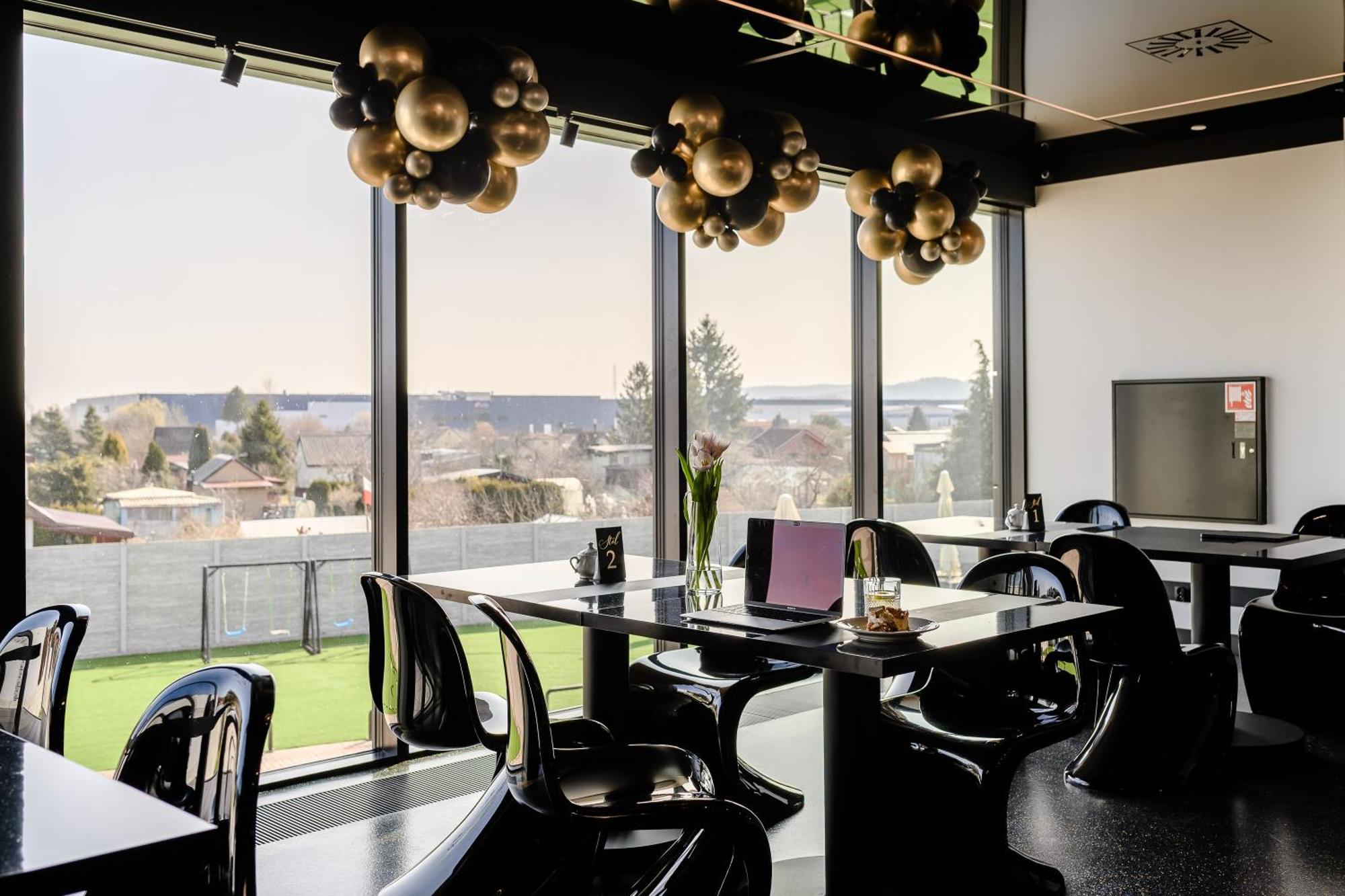 Golden Lion House Bed&Breakfast Румя Екстер'єр фото