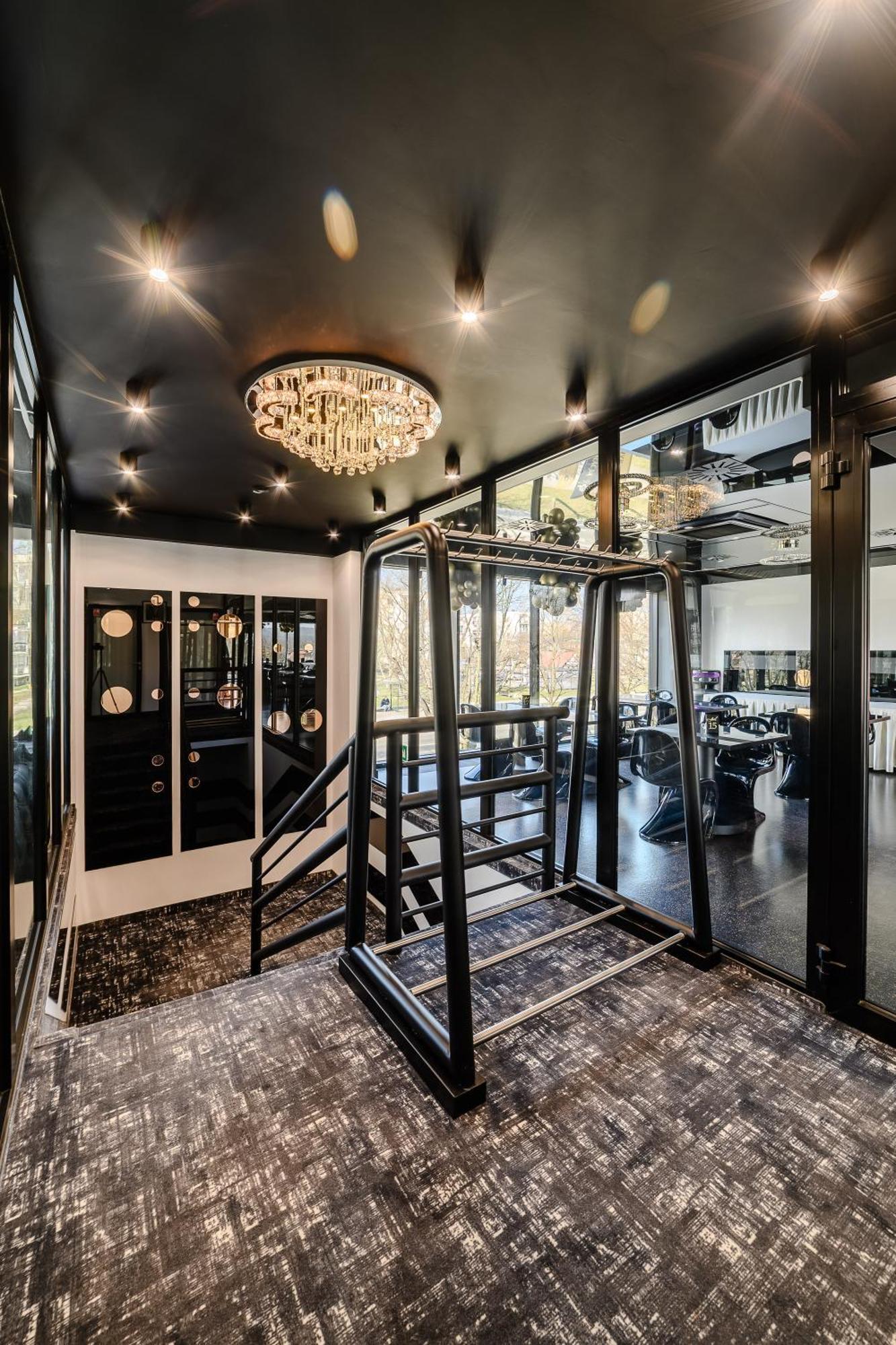 Golden Lion House Bed&Breakfast Румя Екстер'єр фото